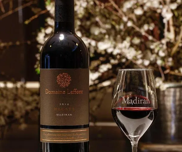 ホテル Le Prieure 3*